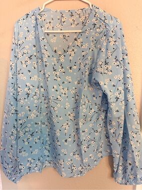 Baby Blue Women’s V Neck Long Sleeve Floral Shirt